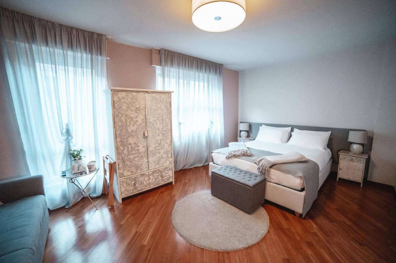 Casa Agnese Bed & Breakfast Alba  Bagian luar foto